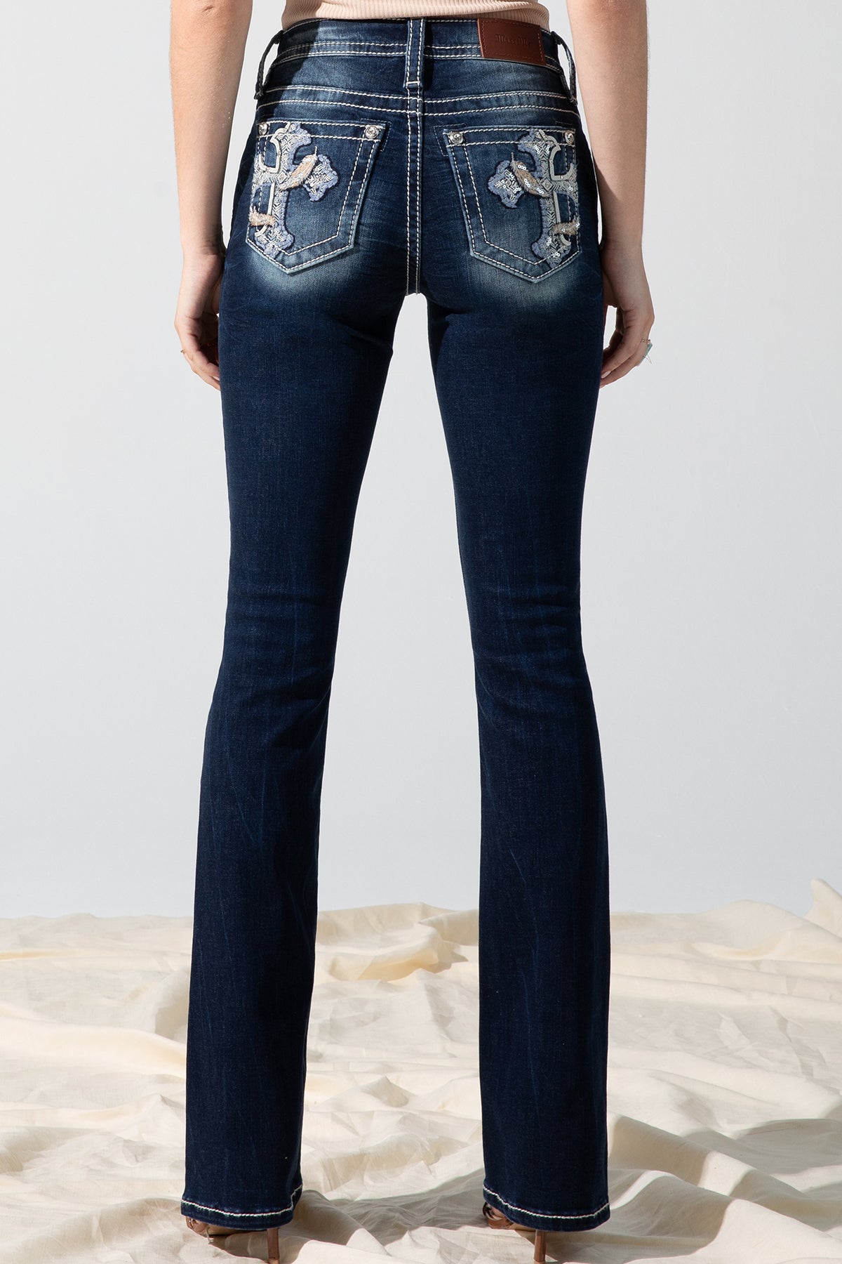Kakadu At lyve mover Feathered Cross Bootcut Jeans – Miss Me